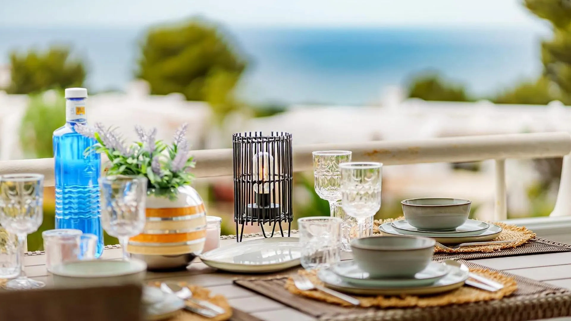 Luxury Sea View Apartment 라칼라데미야스